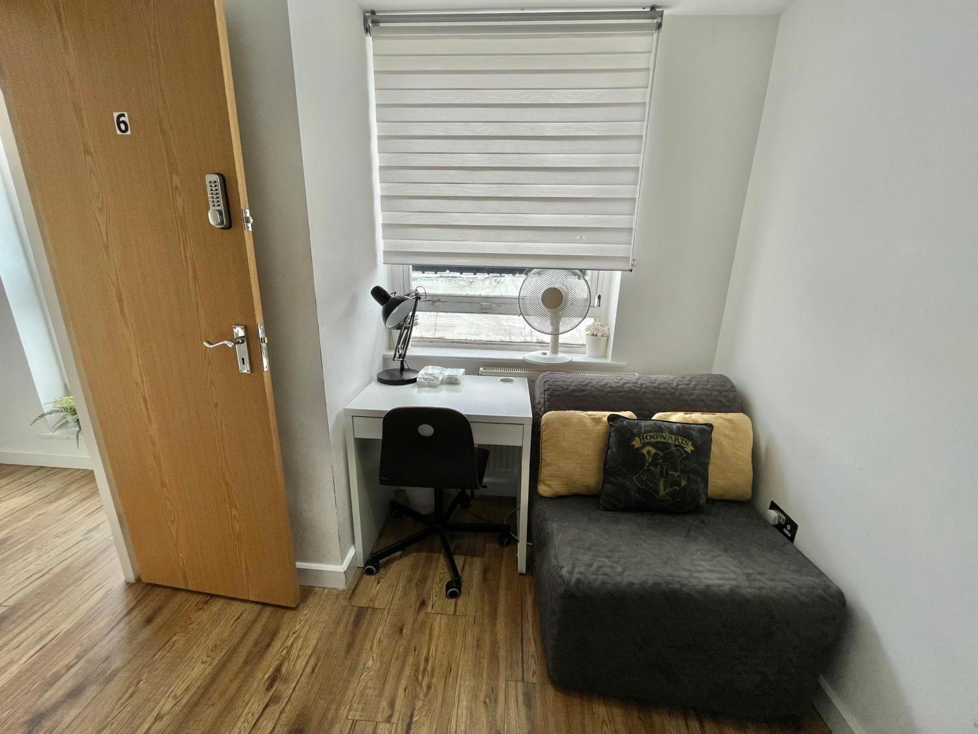 Euston Private 2 Min Walk To Station *